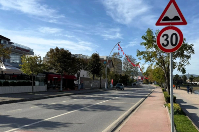 Kocaeli Başiskele sahilinde yoğun trafiğe pratik çözüm