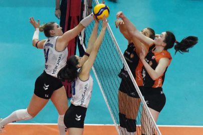 Bursa Nilüferli Sultanlar Eczacıbaşı Dynavit'i 3-1 mağlup etti