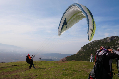 Bursa Gürsu'nun yanan ormanlarına gökyüzünden umut serpildi
