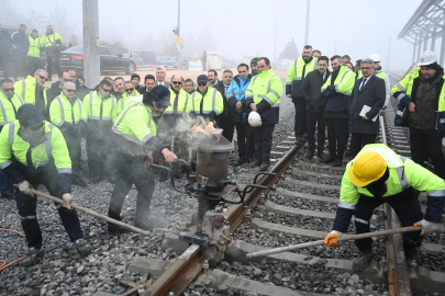 Konya'da tarihi adım... KONYARAY banliyö hattında ray birleştirme kaynağı yapıldı