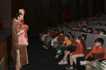 ‘Bilge Hekim Lokman’ Mersin'de gençlerle buluştu