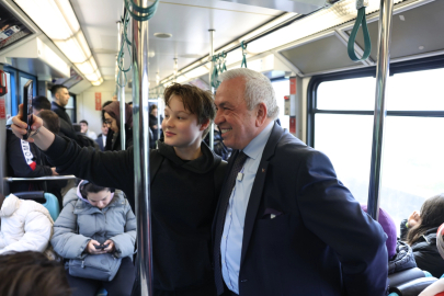 Bursa Nilüfer'de Başkan Özdemir’den mesai öncesi metro sürprizi